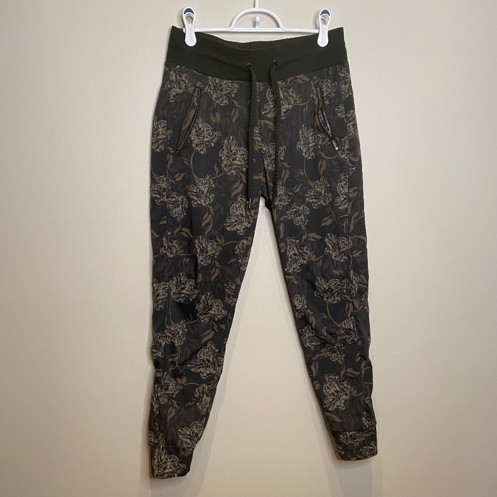 Athleta Trekki North Printed Jogger Pants, Women's Size 4, Floral Zip Pockets